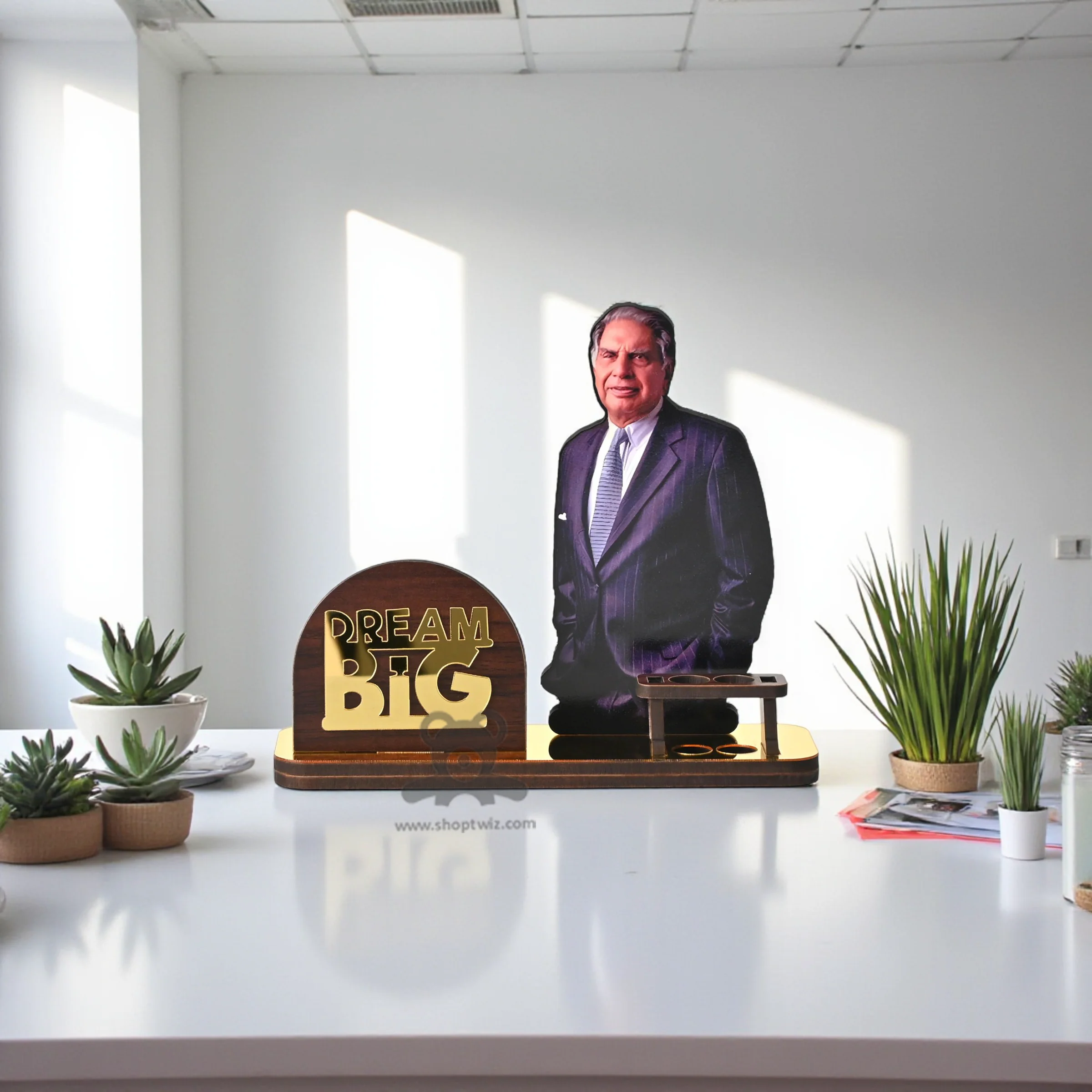ShopTwiz Trophy with Ratan Tata