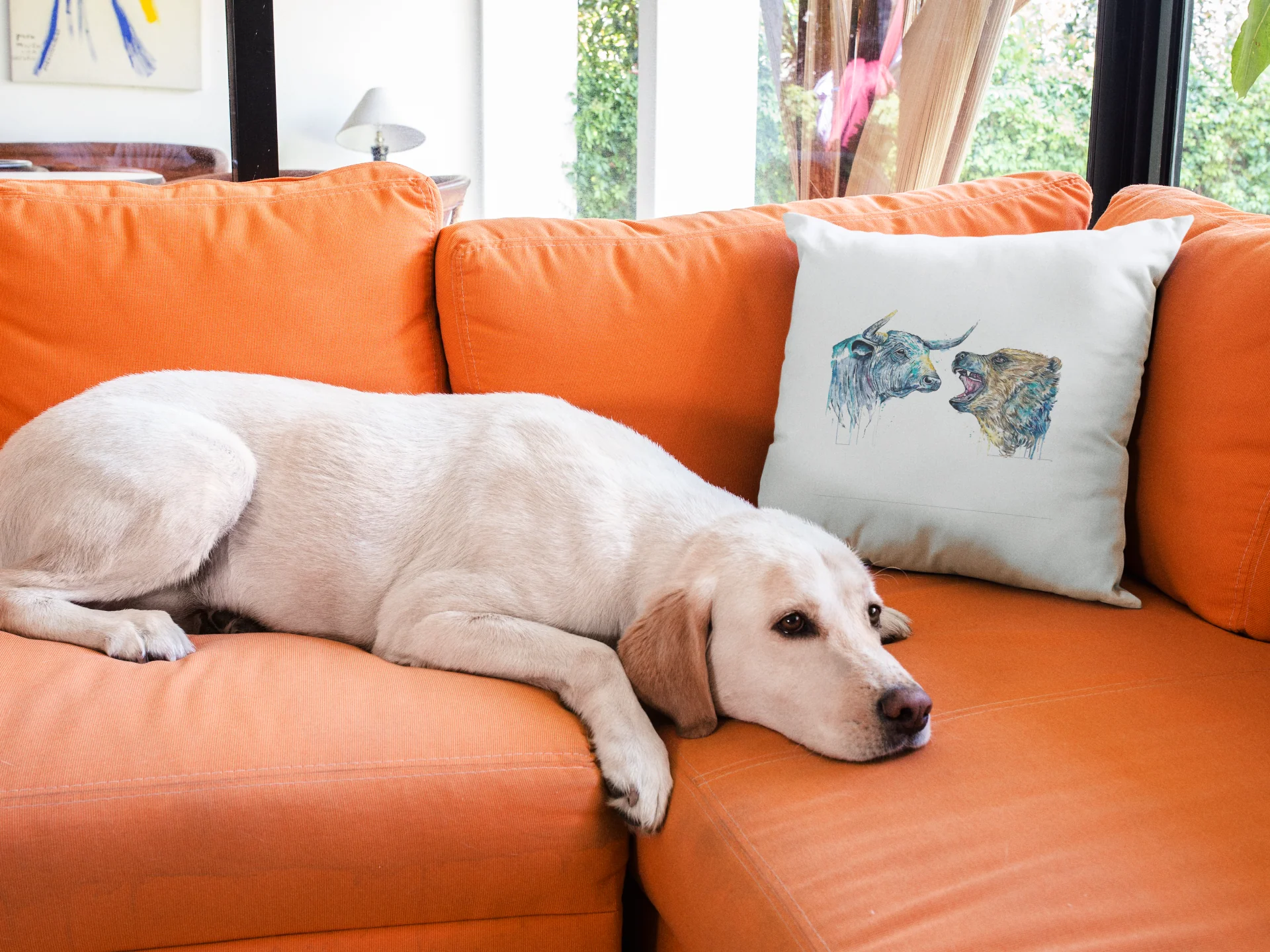 Bull And  Bear Printed Cushion - Image 3